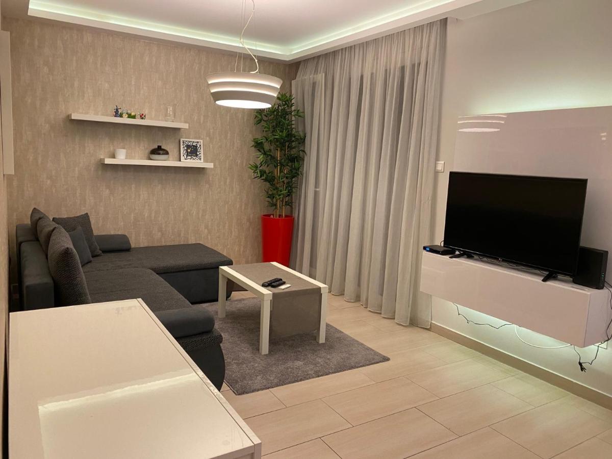 Parizsi Udvar I. Apartment Debrecen Buitenkant foto
