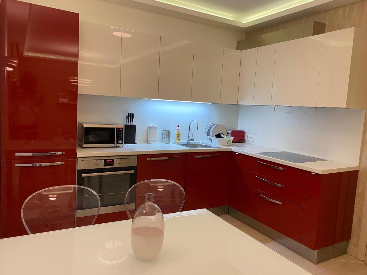 Parizsi Udvar I. Apartment Debrecen Buitenkant foto