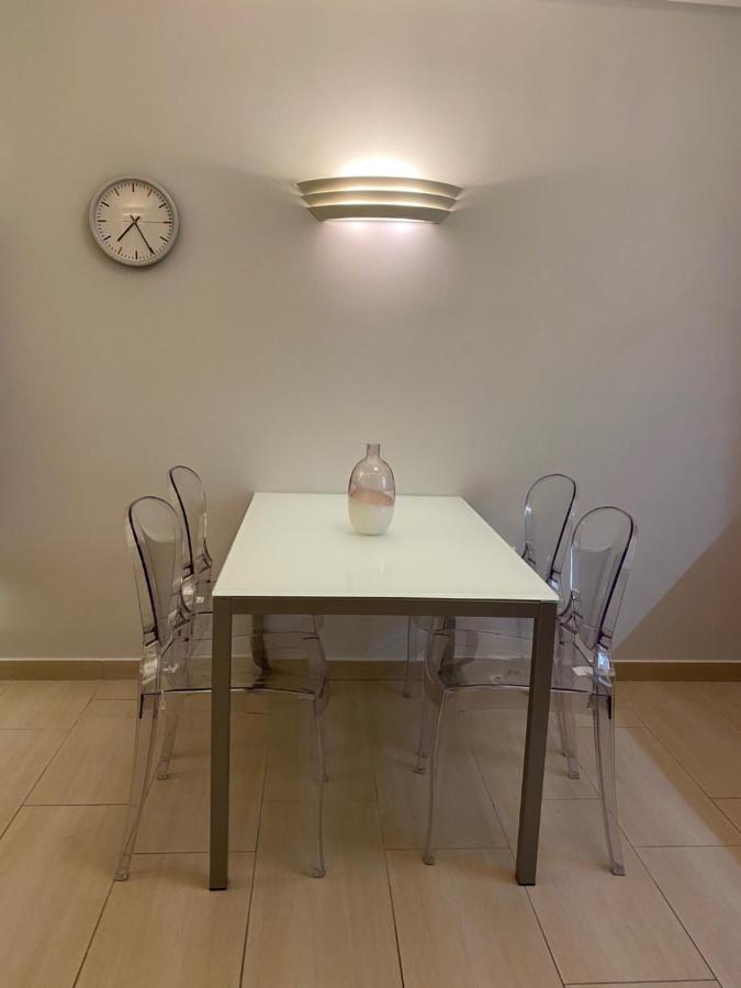 Parizsi Udvar I. Apartment Debrecen Buitenkant foto