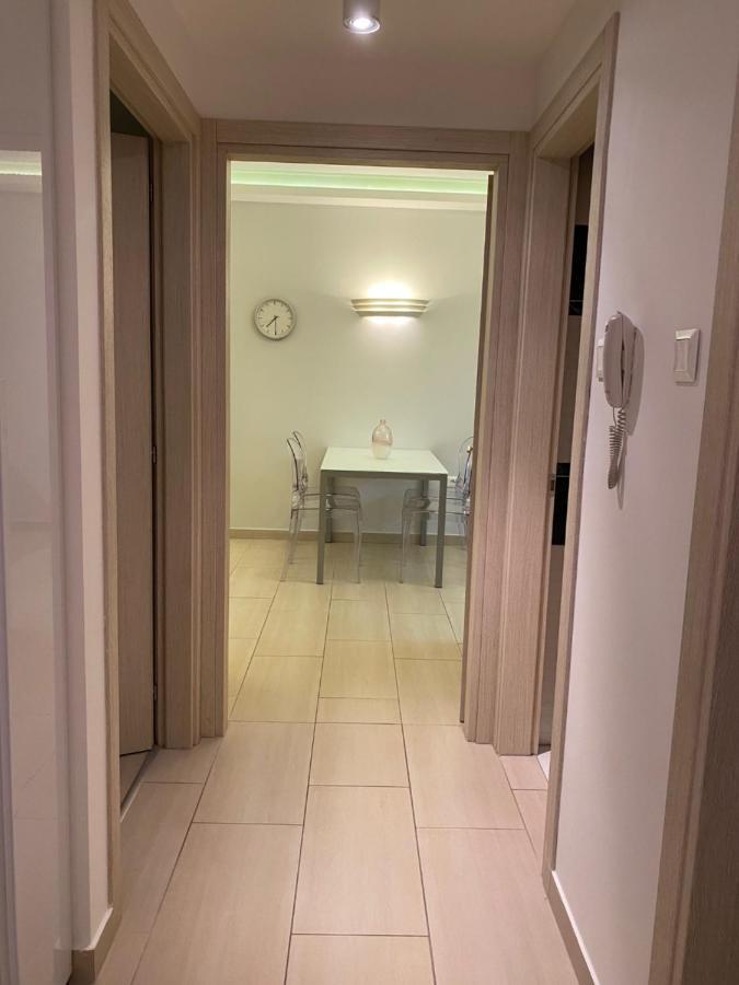 Parizsi Udvar I. Apartment Debrecen Buitenkant foto